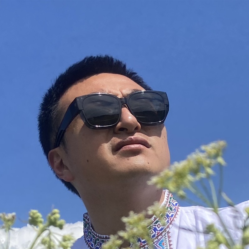Yizhong Sun